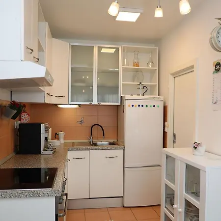 Apartment Elena 2 Zagreb City With Garage Exterior photo