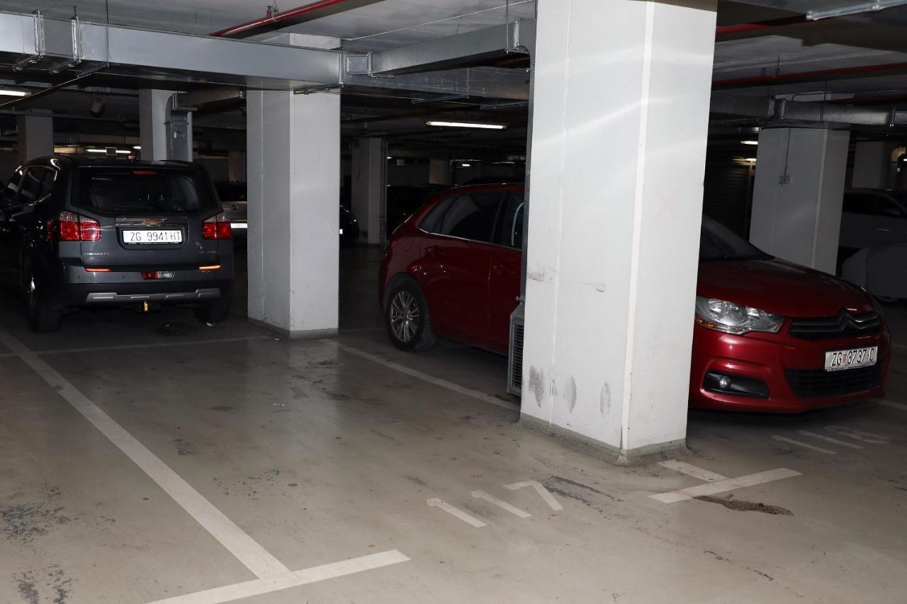 Elena 2 With Garage Apartment Zagreb