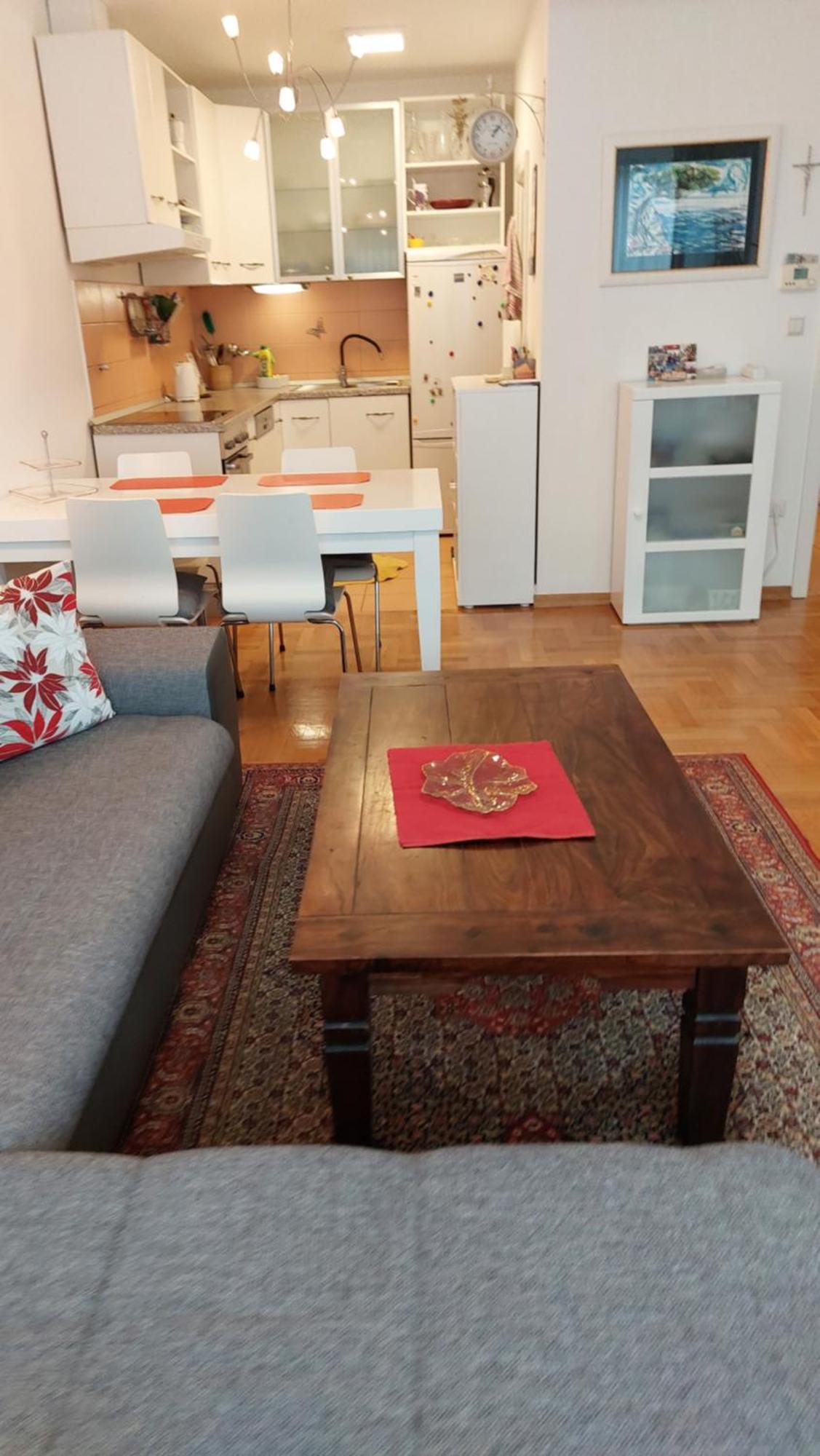 Apartment Elena 2 With Garage Zagreb